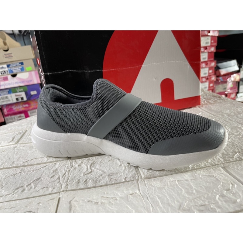 Sepatu Slip On Pria Airwal Reese (M)