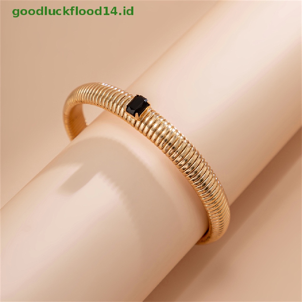 [GOOGFOUR] Punk Rantai Ular Spiral Twist Gelang Cubic Zirconia Bangle Wanita Fashion Perhiasan [TOP]