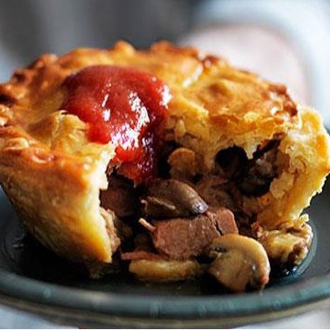 

Past Chunky Steak And Onion Pie