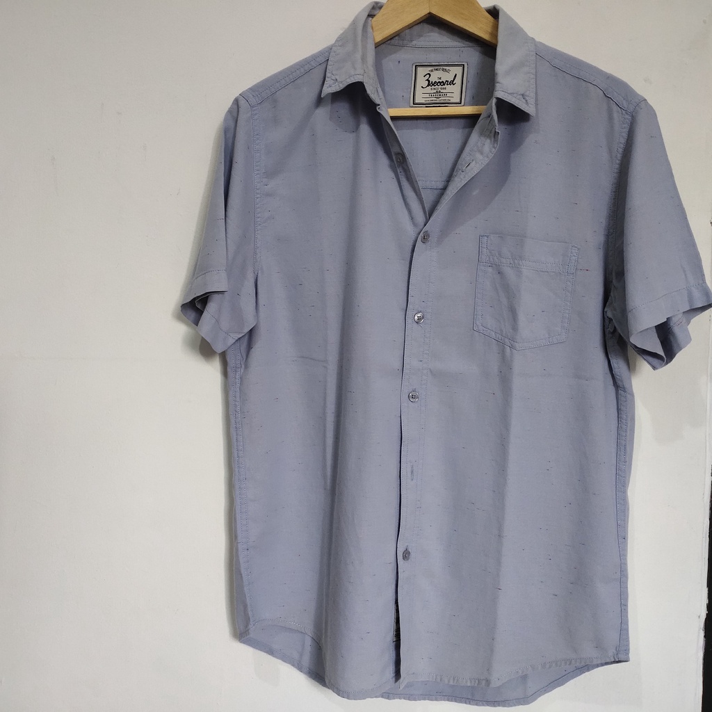 3Second Kemeja Pria Biru Muda Casual