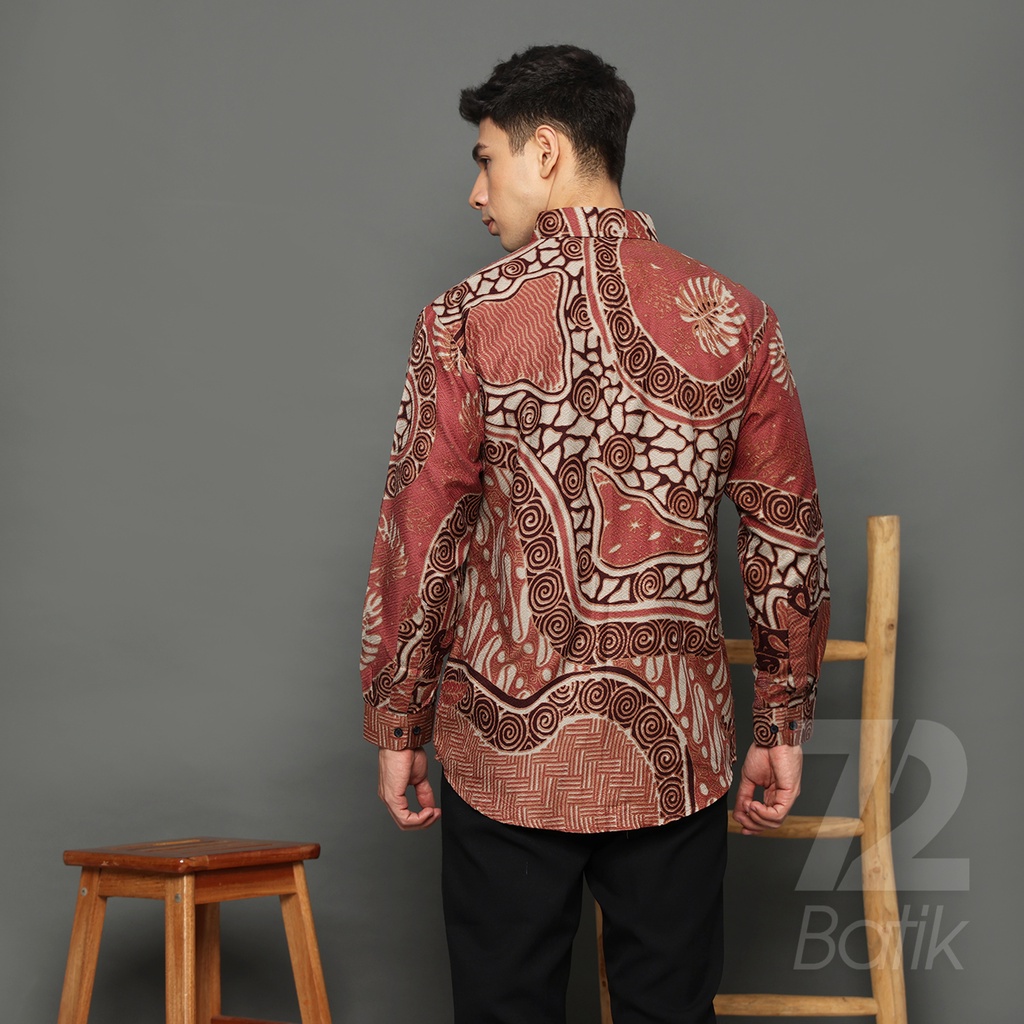 KEMEJA BATIK PRIA LENGAN PANJANG Kemeja Dobby Slimfit Motif Parang Roll Warna Dusty Pink Maroon 723151 Cap 72 - Baju Kemeja Atasan Pakaian Setelan Batik Pria Cowok Laki Laki Remaja Keluarga Kantor Lengan Panjang Modern Slimfit Slim Fit Premium Kekinian