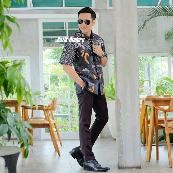 Kemeja Batik Pria Lengan Pendek Modern Heem Premium Bahan Katun Primisima Solo Lapis Furing Erro Warna Hitam