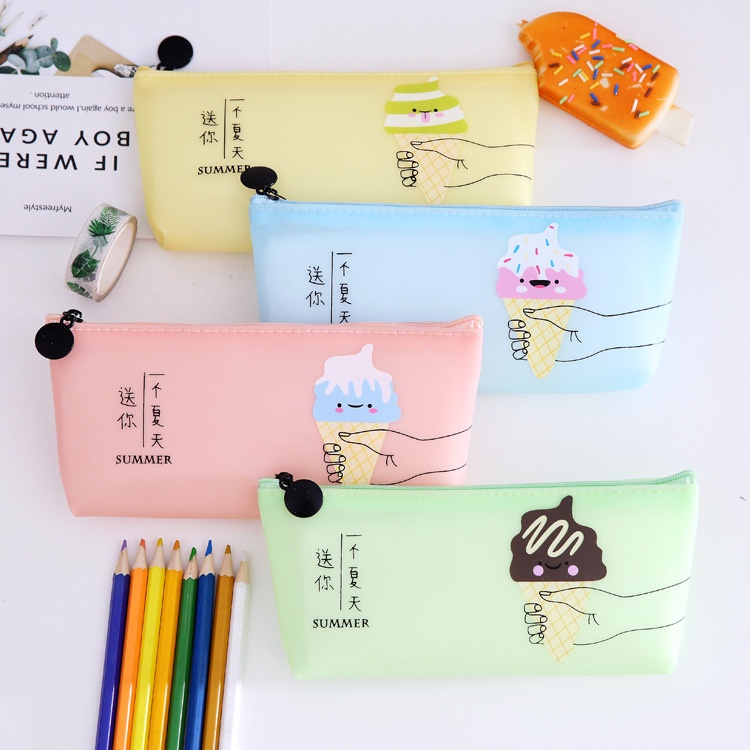 

Hanarippana kotak pensil gambar ice cream anak sekolah || tempat pensil silikon warna pastel aesthetic || kotak pensil musim panas resleting kapasitas besar