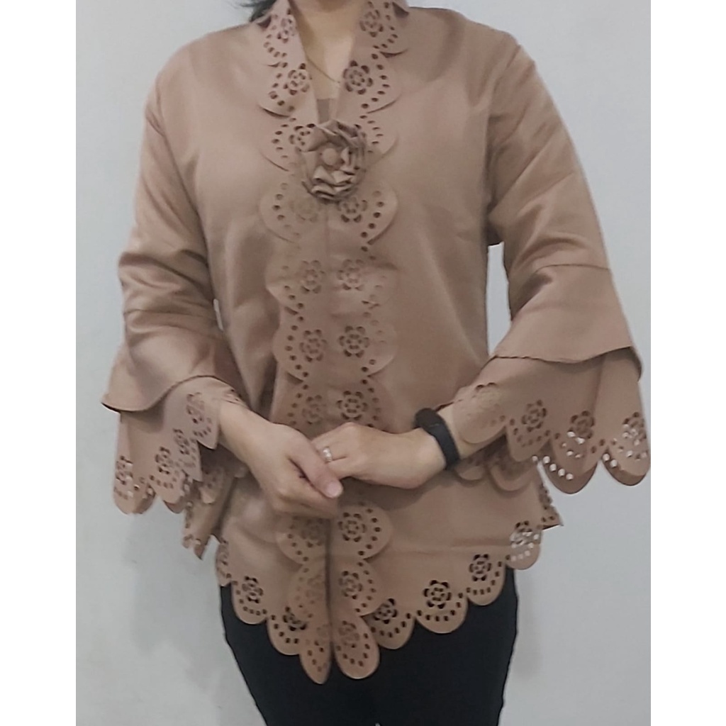 Kebaya Encim Katun  Model laser Tangan Terompet