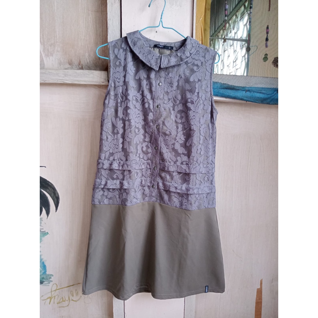 Baju Dress Brukat Abu-abu