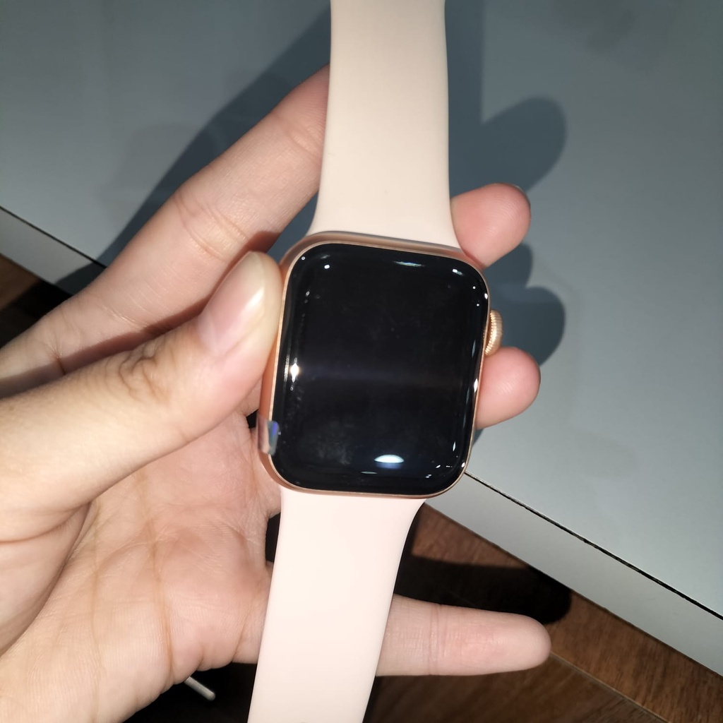 SECOND Apple watch s6 40mm pink
