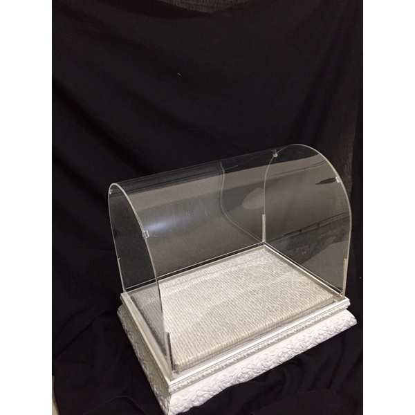 KOTAK SESERAHAN TUTUP OVAL AKRILIK