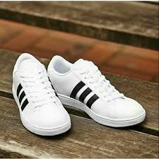 Sepatu Sneakers Casual Wanita Putih garis hitam sepatu fashion wanita kekinian