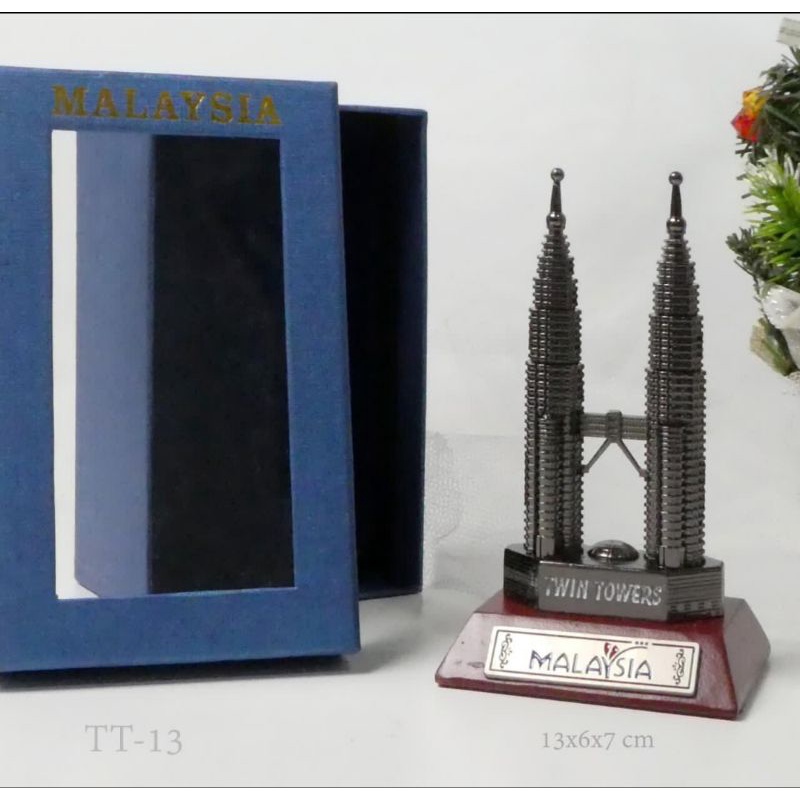 miniatur twin tower petronas malaysia 13cm souvenir miniatur Menara kembar merchandise miniatur twin tower