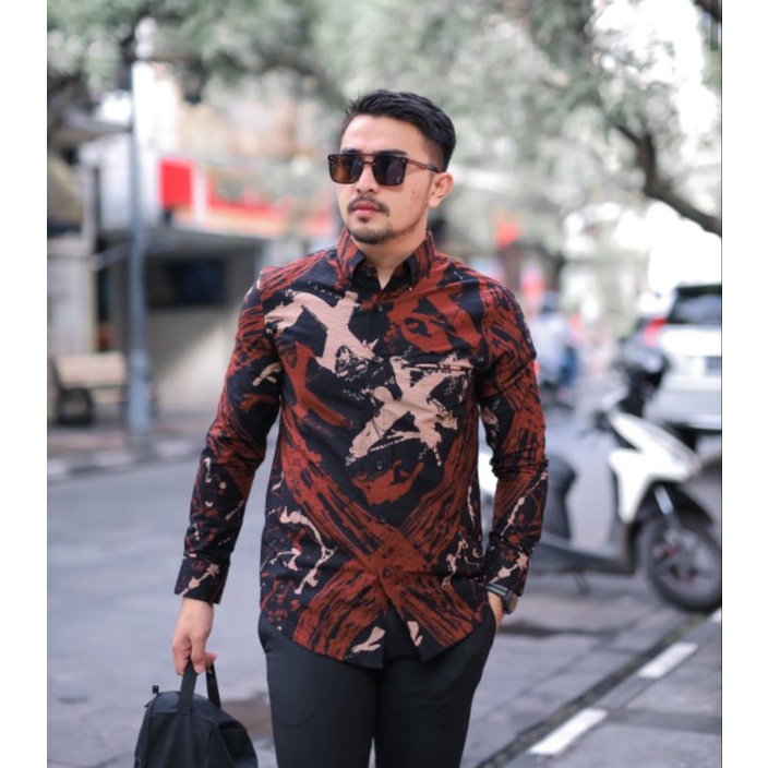 ABSTRAK MERAH Baju Batik Pria Terbaru