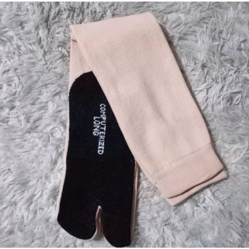 kaos kaki jempol panjang selutut cream telapak wanita muslimah dewasa