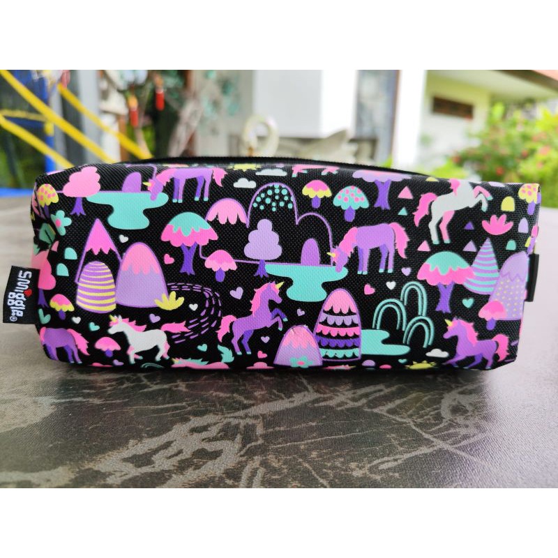 

Pencil case twin zip original smiggle