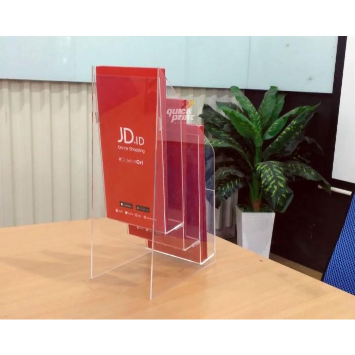 

Tempat Brosur Akrilik 3 Susun Ukuran 1/3 A4