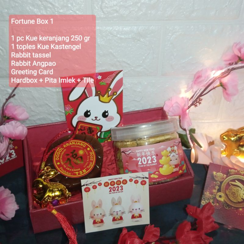 

Hampers Imlek - Fortune Box Chinese New Year Rabbit Hampers Sincia