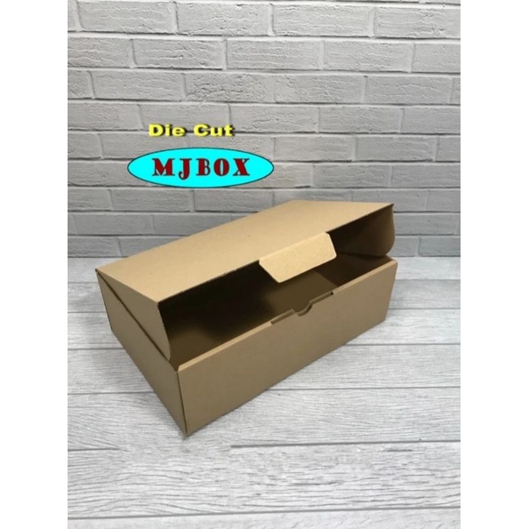 

KARDUS UK. 30x20x10 CM....DIE CUT KARTON BOX UNTUK KOTAK BAJU-AKSESORI