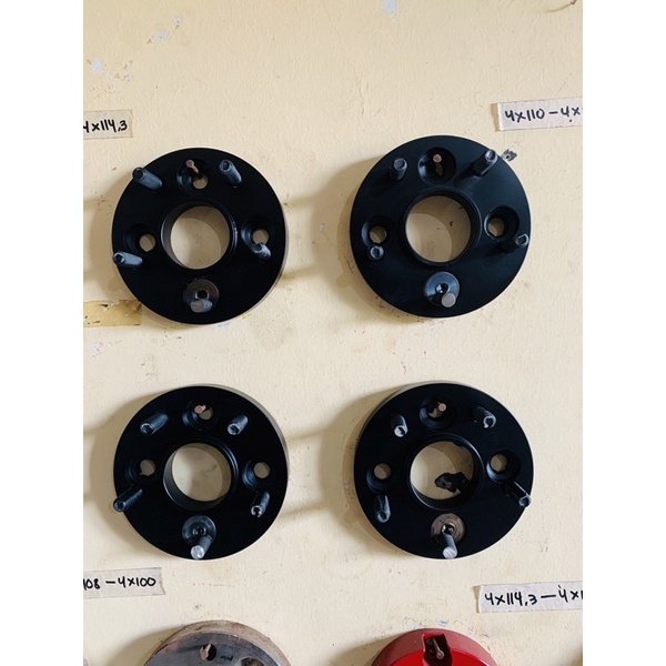 Adaptor velg 4x100 ke 5x114,3 tebal 2 cm