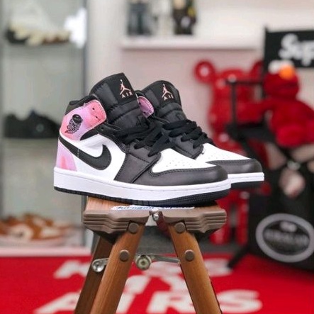 Nike Air Jordan 1 Mid &quot;Tie Dye&quot;