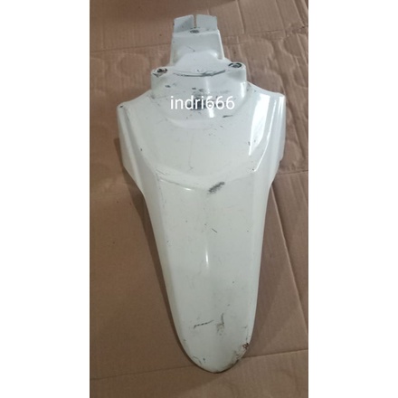 spakbor depan Honda Beat karbu KVY, original.