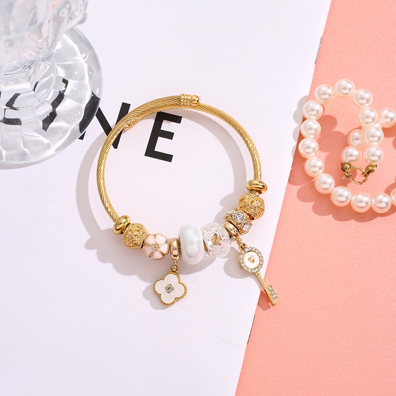 XiaoboACC Liontin Kunci Bunga Fashion Korea Stainless Steel DIY Adjustable Gelang