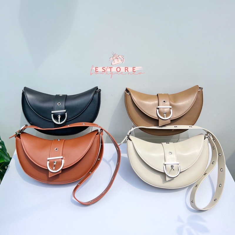 Tas Wanita Buckled Strap Crescent