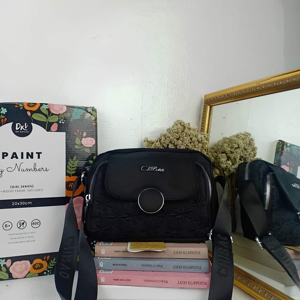 Tas Selempang Chibao G18-22 Bahan Kanvas. Tas Selempang wanita Tas Wanita Tas Chibao Kanvas Chibao Slempang BEST SELLER TERBARU BISA BAYAR DITEMPAT.!!!!