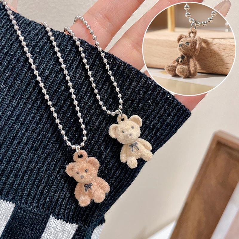 Hot Sale/Wanita Lucu Korea Fashion INS Coklat Berkelompok Beruang Liontin Kalung/Elegan Manis Klavikula Sweater Rantai/Kepribadian Perempuan Mini Colorful Resin Beruang Choker/Penjualan Panas
