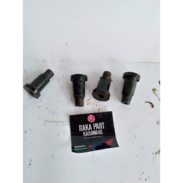 Bosh bhos dudukan mesin engine mounting Suzuki rc80 rc100 rc110 bekas copotan