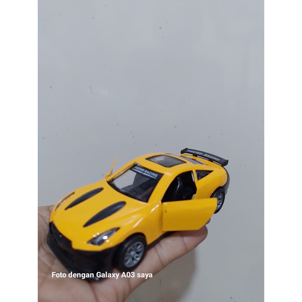 Miniatur Diecast Mobil Lamborghini Ferrari GTR Bugatti Porsche Toyota Mainan Anak Laki-Laki Mobil Mobilan