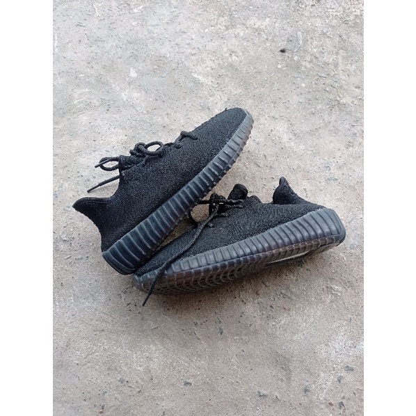 adidas yeezy black second