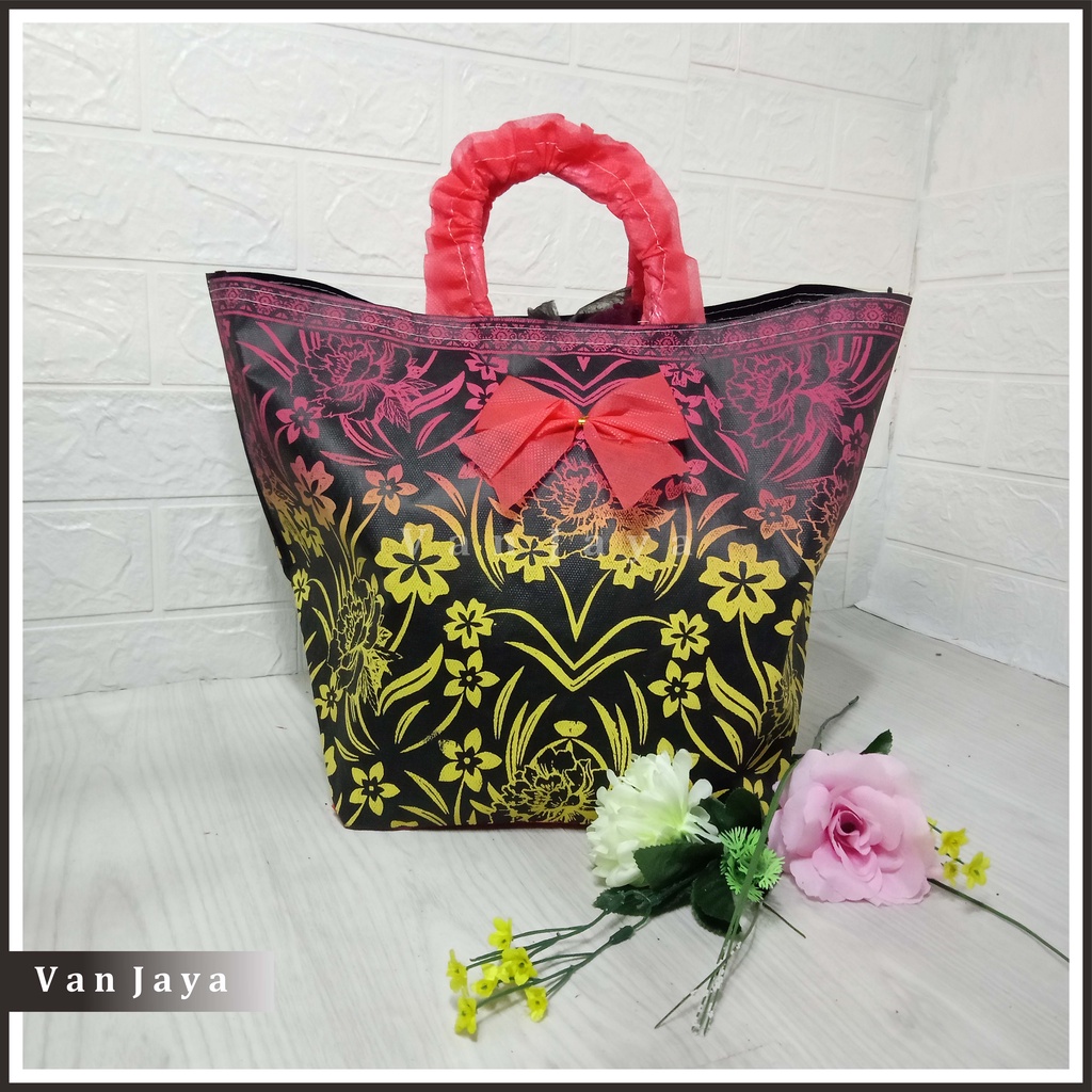 Tas Sarini | Tas Hajatan, Hantaran Kain Avalan & Spunbond Full sablon Uk 22 | Motif Bunga Mewah