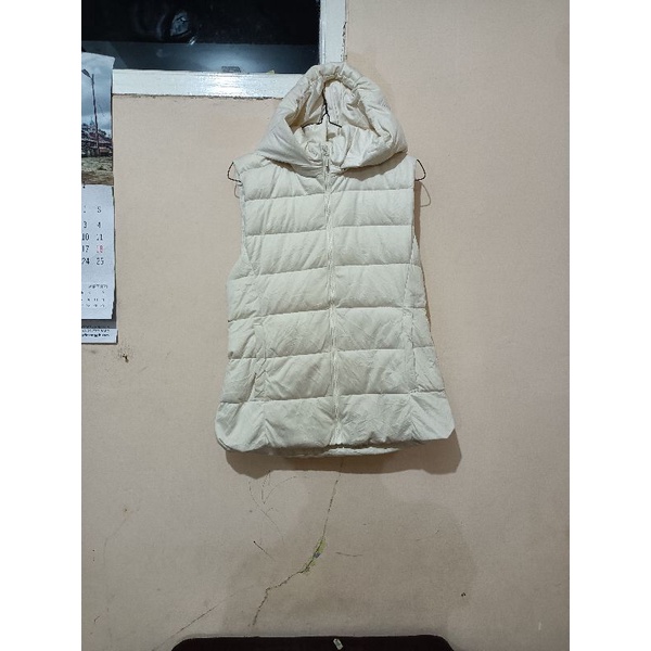 vest rompi gelembung down goose jacket bulu angsa by UNIQLO original jaket wanita size S