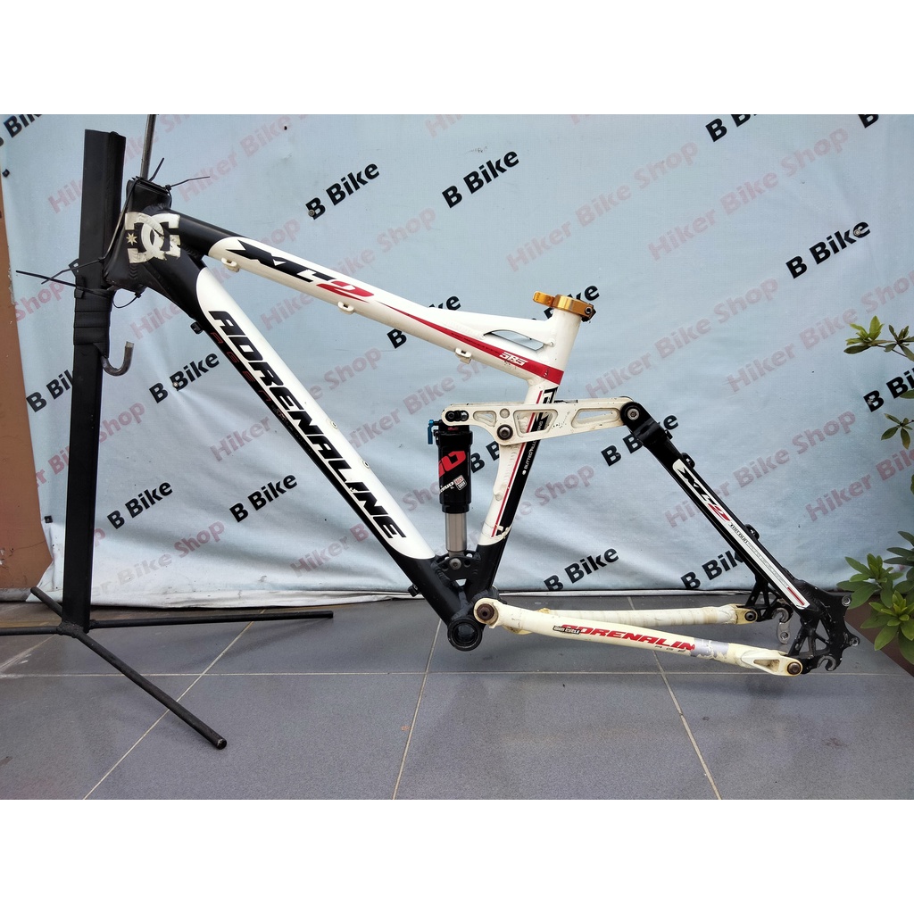 Frame Adrenaline xc with epicon size m. kondisi Bekas