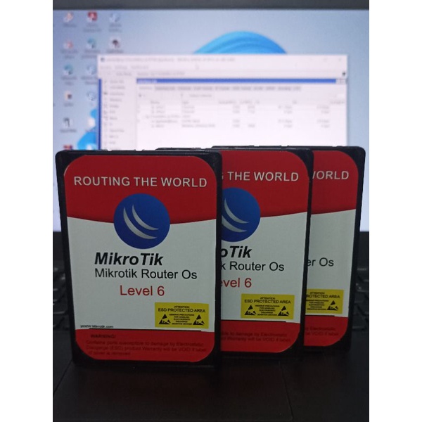 SSD mikrotik dom sata lisensi level 6 bisa Upgrade downgrade Netinstall