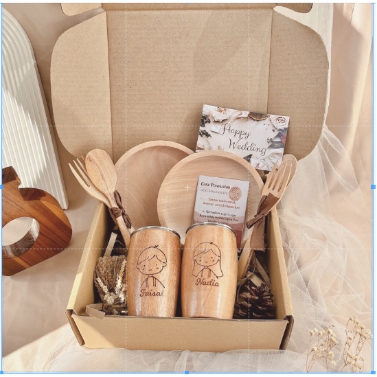

Kawaii series 2 / FREE UKIR GRAFIR NAMA / parcel lebaran / /hampers lebaran / Kado Pernikahan / Hampers Wedding / Kado Ultah / Kado Wisuda / kado Natal / Hampers Ultah / Hampers Unik / Wedding Gift / Kado Birthday / Kado natal / Parcel / Kado Lebaran