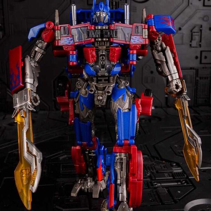 Robot Transformers Optimus Prime Deformation Baiwei SS05