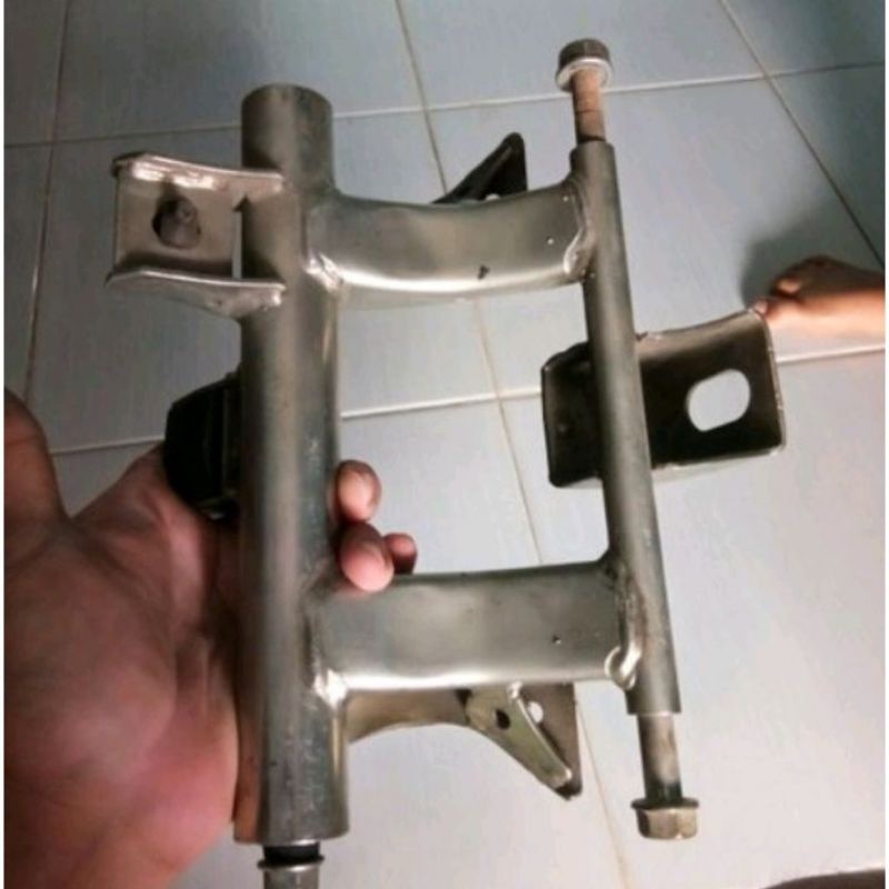 mounting/ayunan sasis beat fi Scoopy fi Vario 110 fi kode part k25 original copotan asli honda