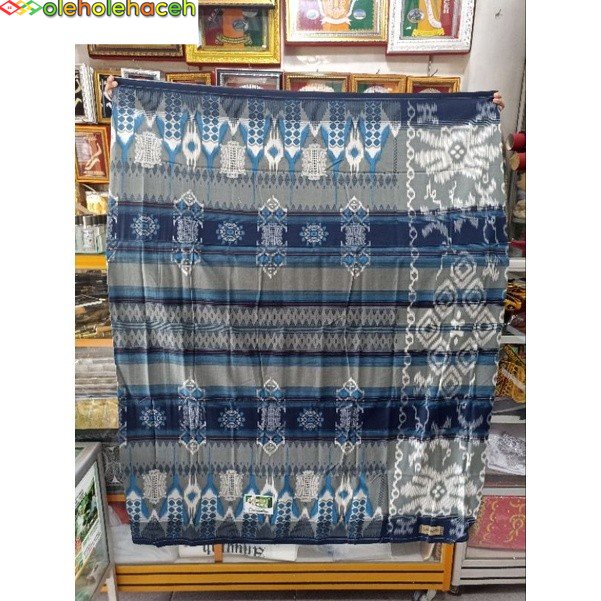 Kain Sarung Lamori Darussalam motif pintu Aceh / sarung khas Aceh