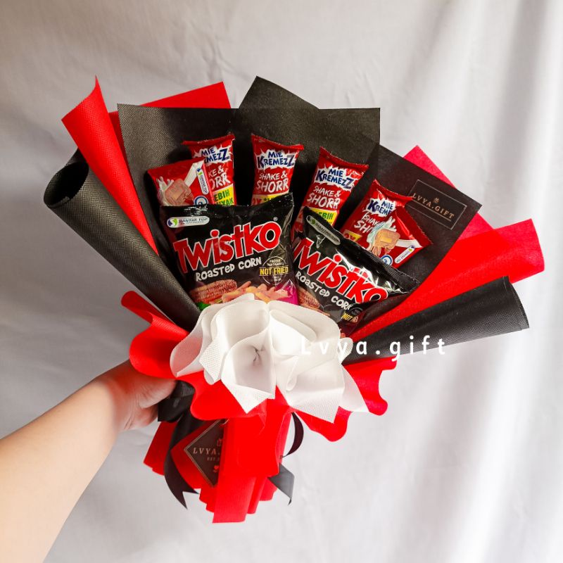 (SNACK 0025) Lvya.gift Buket snack ulang tahun simple | Buket snack | Buket ultah | Buket wisuda | Buket snack wisuda | Buket snack ulang tahun | Buket anniversary | Buket hari guru | Buket hari ibu | hadiah wisuda | kado ulang tahun