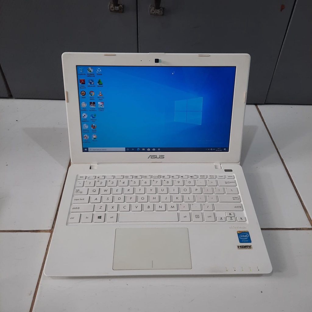 Jual Notebook Asus X200ca Celeron N2840 Ram 2500gb Readyjkt Shopee Indonesia 2480