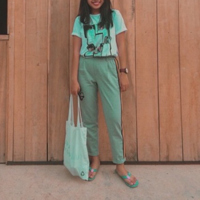 PRELOVED Celana Bahan Bershka