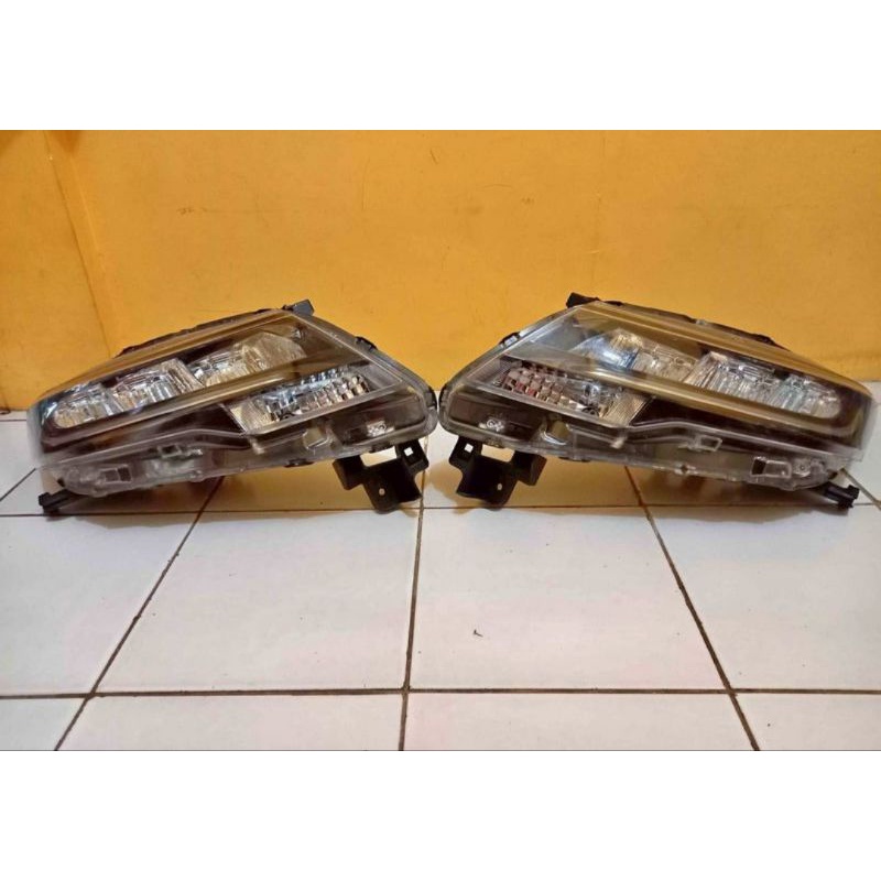 headlamp rush Terios 2018 2019 2020 2021 original