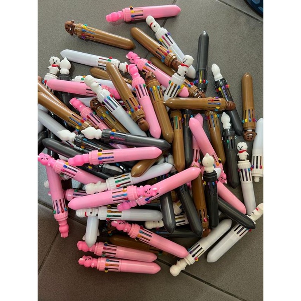 

PULPEN 10 WARNA MULTI COLOR KARAKTER UNIK UNICORN BEAR PANDA CAT KARAKTER KUCING BERUBAH KELINCI UNICORN MULTIFUNGSI ORIGINAL pulpen 10 warna multi color original karakter hewan pensil sekolah pulpen Sekolah