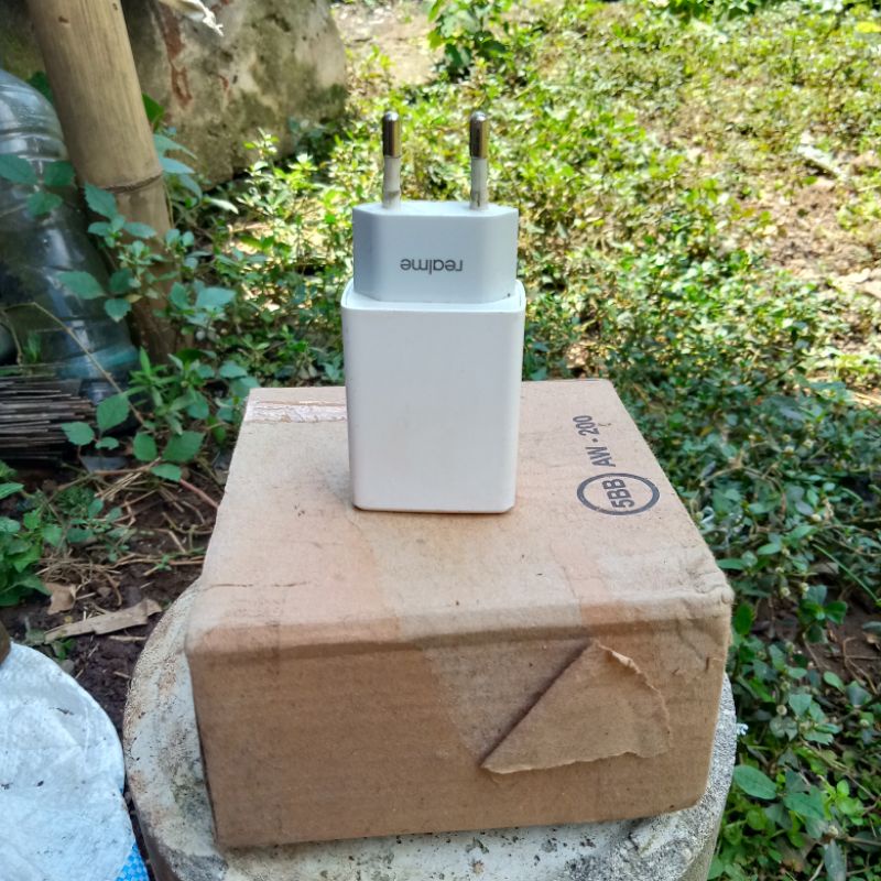 adaptor charger realme ori copotan100% ( bekas dan normal )