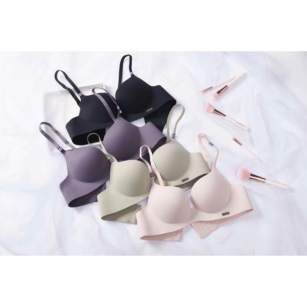 Bra Sexy Wanita Model Push-Up Bra Isi Busa dengan Tali Strap Import