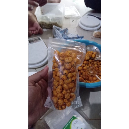 

Cimol Kering By D'Cemilan Semarang 150gr Box