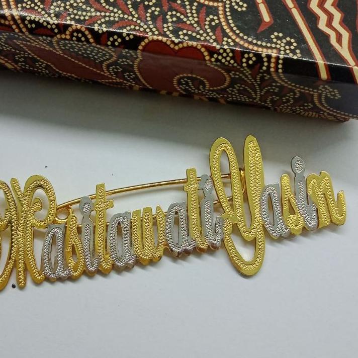 

ペ kalaug nama warna gold Model Baru