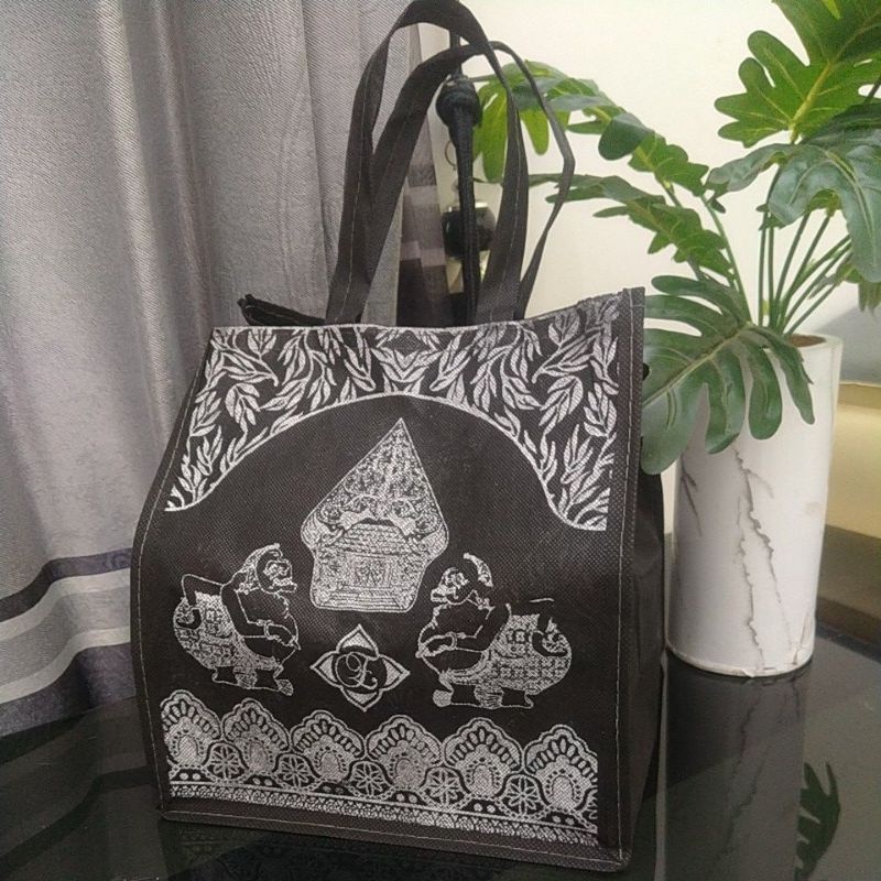 

READY STOK tas hajatan dus 22x22 harga per lusin isi 12 psc