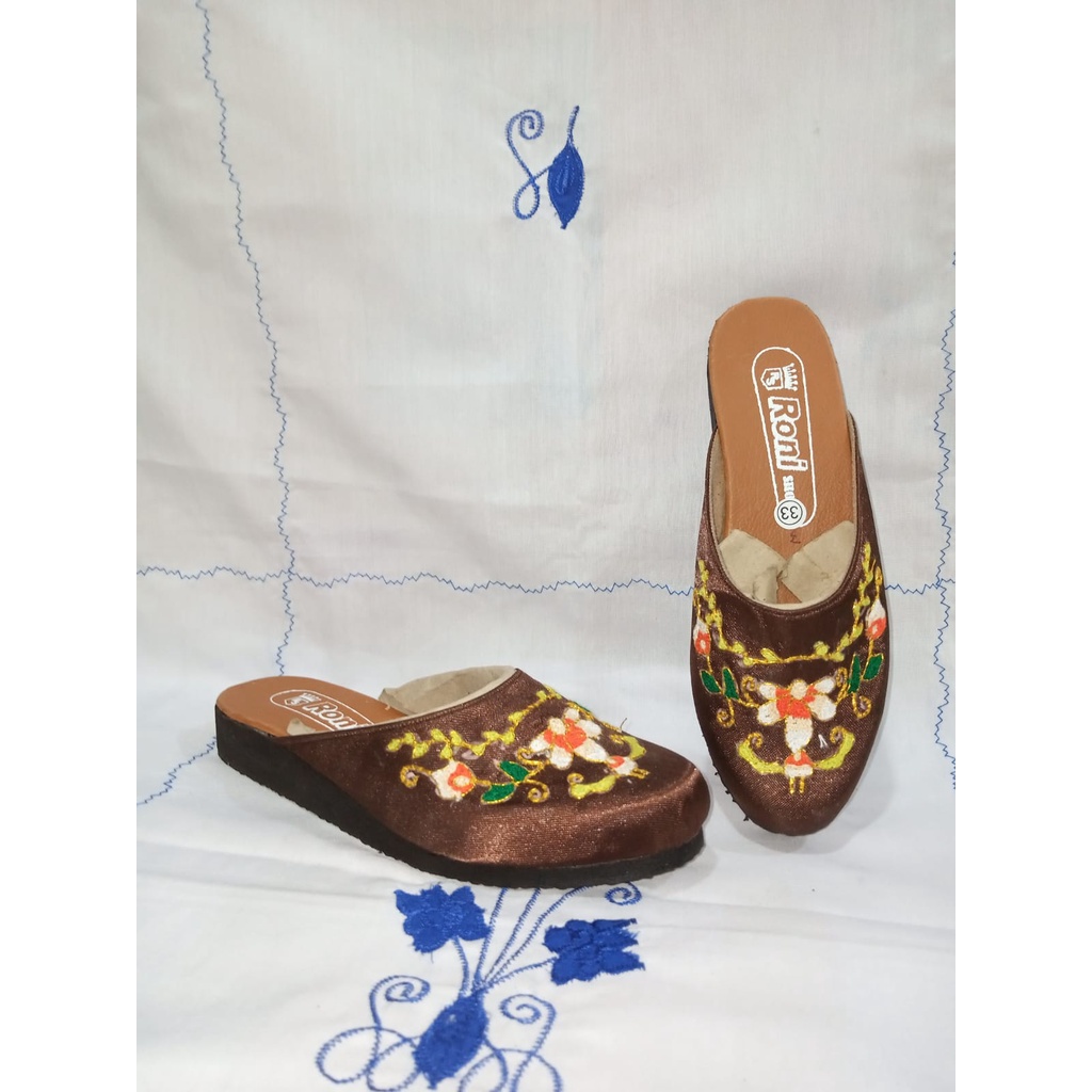 SANDAL songkok bundo kanduang  ANAK-ANAK sulam tangan motif kapalo samek