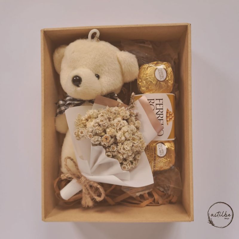 

Kotak Kado Valentine (Gantungan Teddy + Coklat +Buket + Pita+ Free Card)