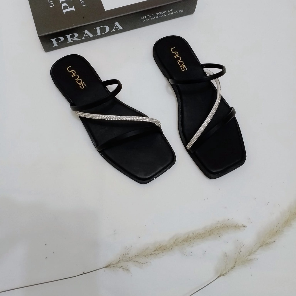 Sandal Wanita JENNIE by Nesanh Sandal Kekinian Permata Mutiara Terbaru